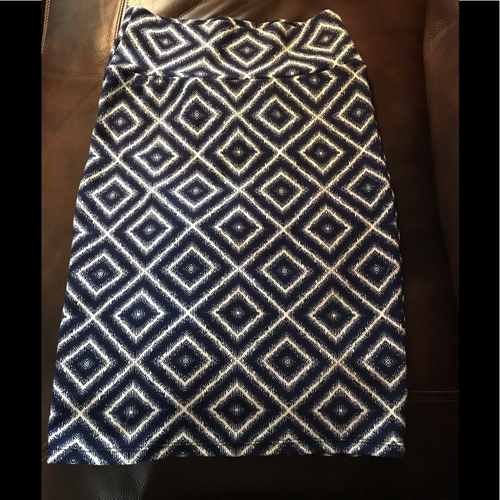 Lularoe Cassie skirt